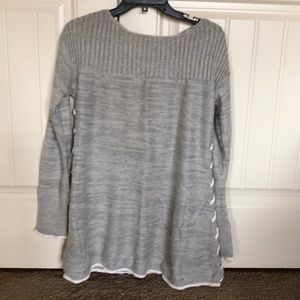 Knox Rose Grey bell sleeve sweater